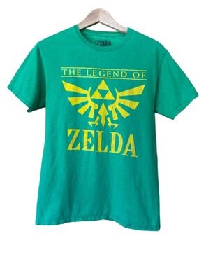 The Legend of Zelda Triforce Crest Green and Yellow Graphic Tee size small